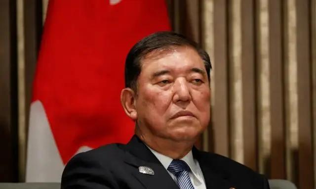 继韩国总统李在明宣布不参加北约峰会后，日本首相也宣布不参加北约峰会。这两个美国在
