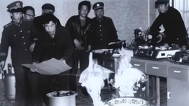 九十年代“水变油”事件，被喻为中国第五大发明，上了中央电视台台，一位公安副局长还