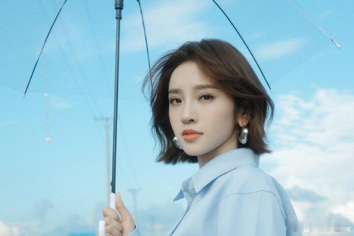 孙怡唐艺昕演我和闺蜜相爱相杀各式各样的小游戏，搭配源源不断的共同回忆，相处永远不
