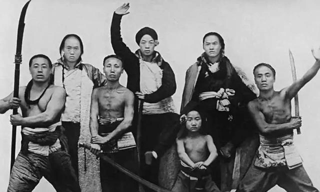 1864年，清军攻陷天京之后，太平军悍将袁宏谟见太平天国大势已去，便孤身一人潜回