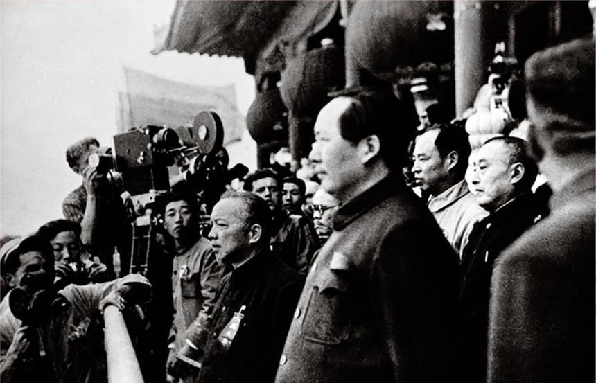 1950年彭真罗瑞卿到菊香书屋，毛主席突然指示：今晚你们不能离开这里，可以陪我一