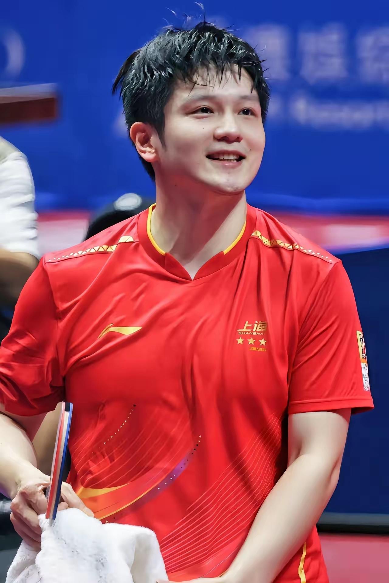 这是哪家的冠军呀？长得如此招人稀罕。答案当然是咱们樊星家的啦[大笑]十五