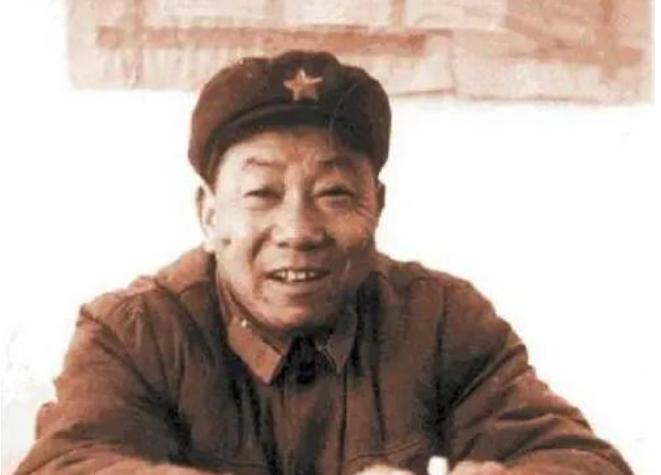 1953年，上甘岭战役结束后，我军缴获了大量美军罐头，本以为是稀罕物资，谁知，打