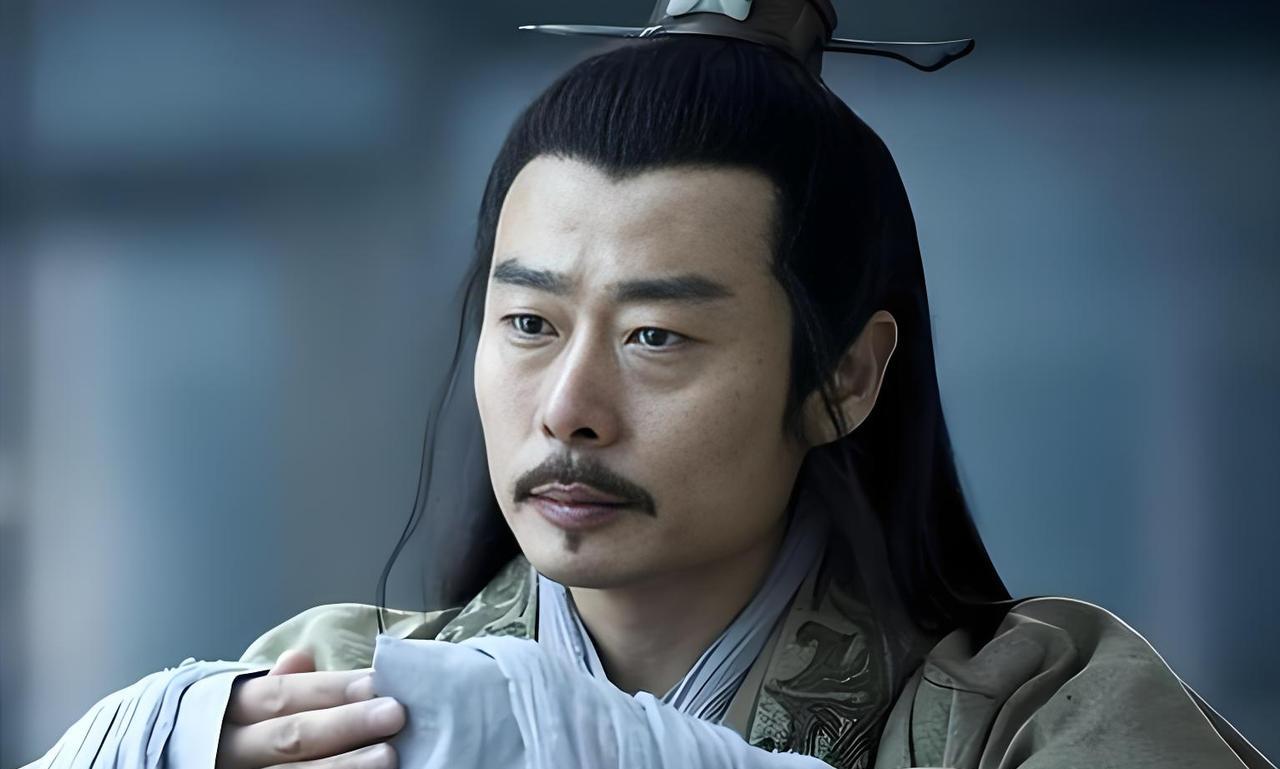 张良被刘邦封侯后衣锦还乡，师父黄石公却闭门不见，只托人送来一筐“烂杏”。张良看后