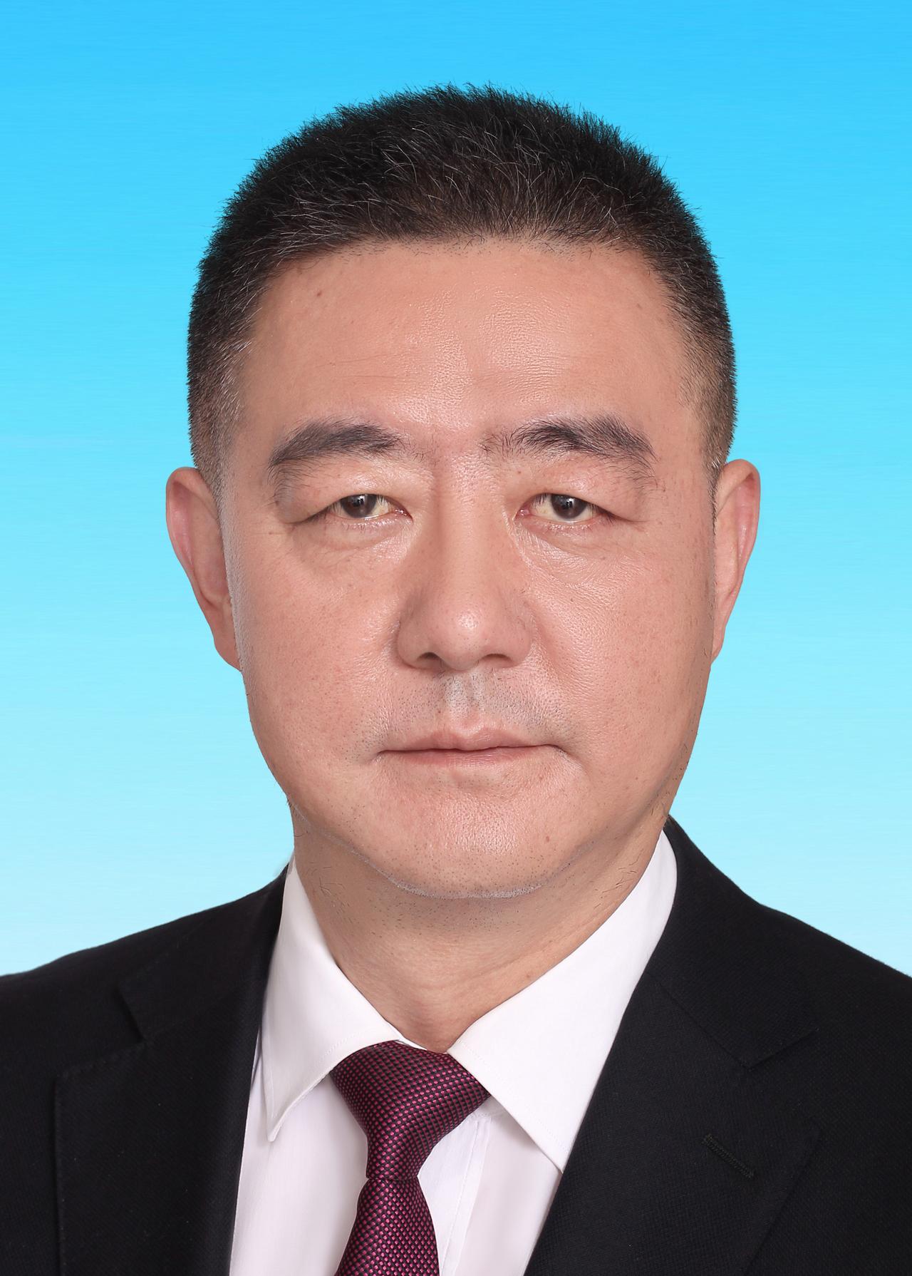 四川巴中市人大的李本勇，还会想起自己曾主政的南江吗？李本勇当酒厂工人那2个月