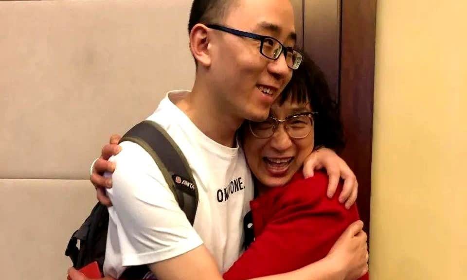 陕西一女子1988年丢了儿子，为了找娃，她跟丈夫离了婚。32年后，她终于