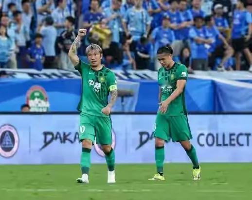 35岁老将一脚改写命运！国安最强大脑绝杀夜，连续17年神话再现昨晚的中超赛场