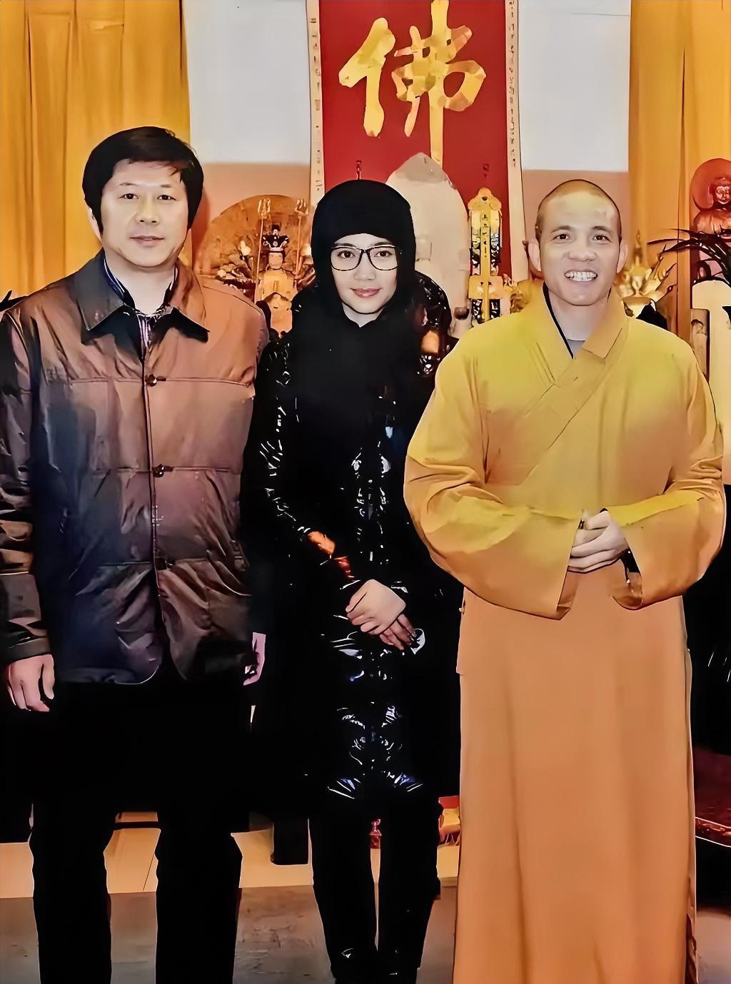 李冰冰与印乐法师在洛阳白马寺的合影，背后可否有什么故事？印乐法师可是位厉害人物，