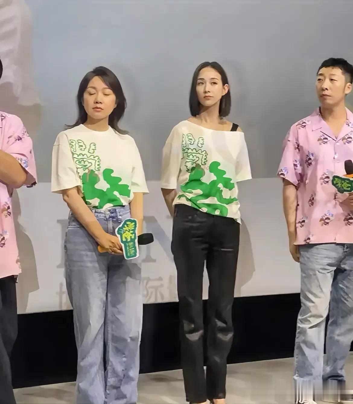 天啦！闫妮怎么会胖成这样了？脸比旁边的张钧甯胖一大圈，看起来很壮的样子。印象中