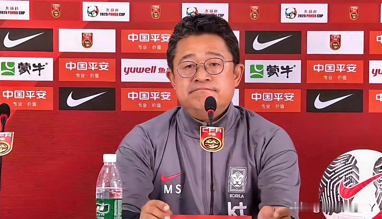 韩国U22主教练估计翻来覆去都睡不着他想破脑袋都想不明白为什么自己的球队会在