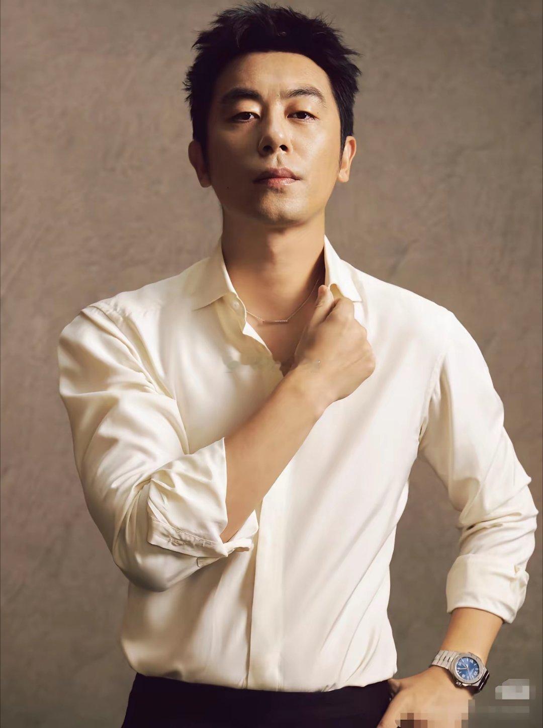 我朋友之前觉得朱亚文有点傲气，觉得他该争番位。但今天发现不对劲了，就因为《大生意