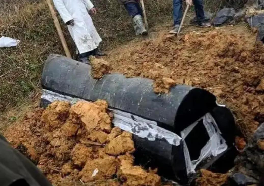土葬不一定是最好的！人死后身体还是活的，99%的人根本不知道，其实人在死后埋入地