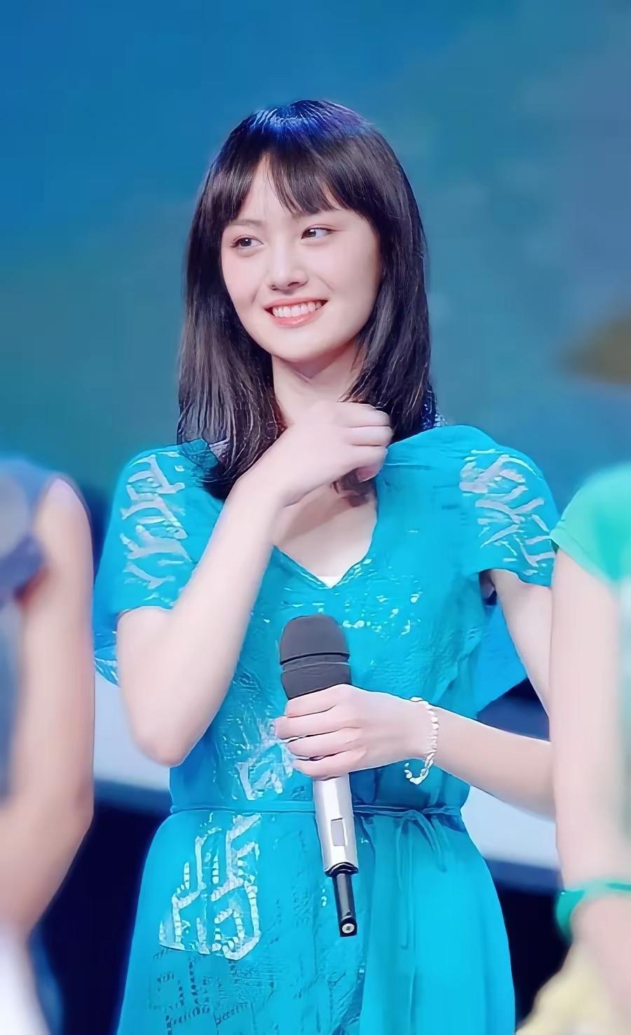 郑爽这股子青春劲儿别人比不了
