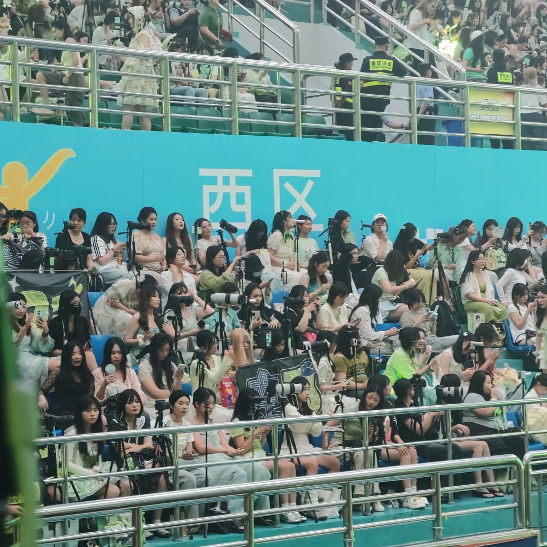 西A，没人动啊
