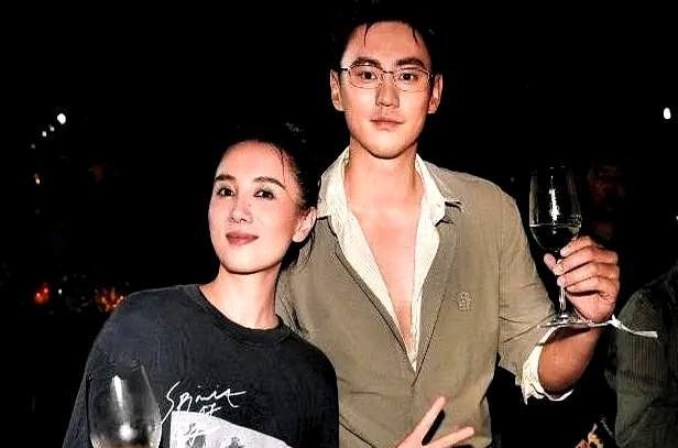 查了下宋佳老公，发现90%中国女人都配不上。但你知道吗？他的事业成就更让人服