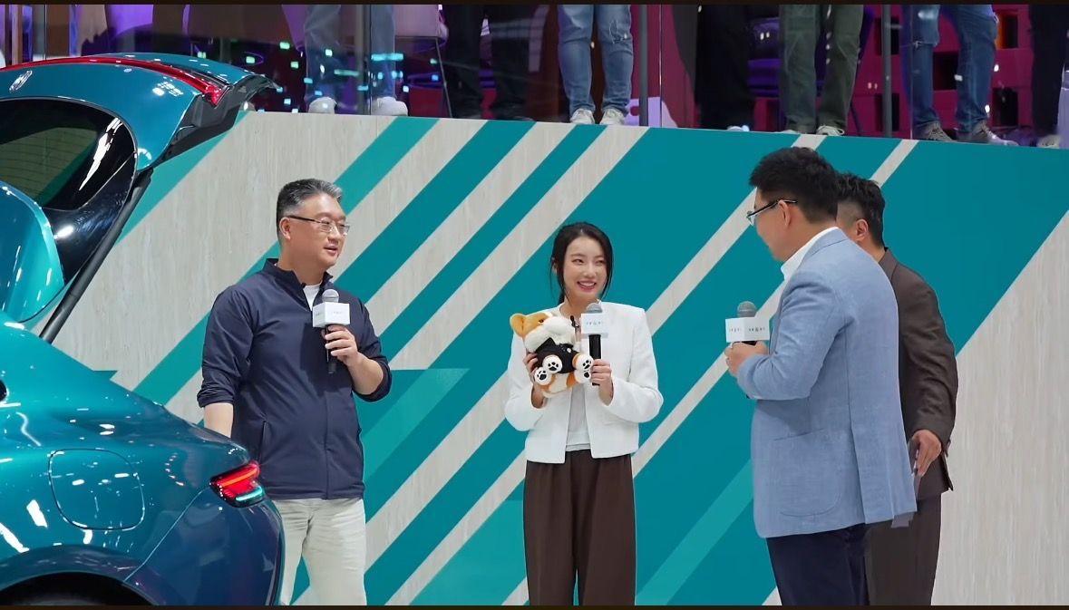 谁能拒绝肖战同款在北京解锁了新审美在北京这座潮流之都，邂逅氛围感满满的美学设计，