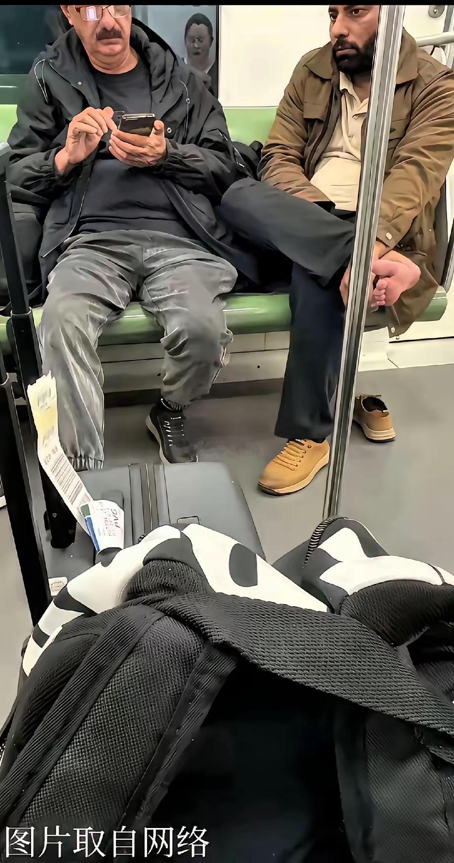 印媒报道，印度人在华被歧视！这事儿一出来，很多人的第一反应不是“针对谁”，而是