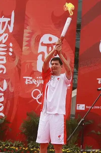 还是从巩晓彬大师这儿知道米兰冬奥会要开始了。这届冬奥会热度低得出奇，至少在国内是