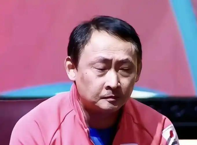 现在全网最郁闷的人，估计就是张本宇了，儿子才输给32岁伊朗老将，女儿又在女单半决