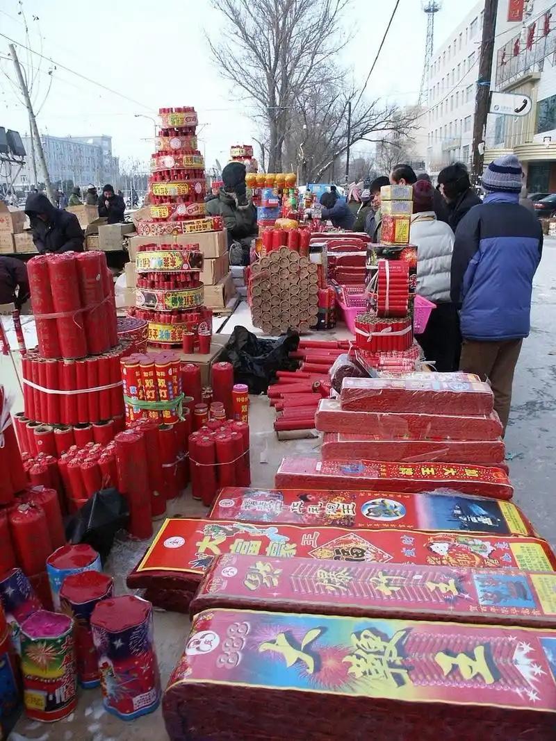 给山西点赞！烟花爆竹“禁放令”正式废止，近日，山西赶在春节前宣布放开烟花爆竹