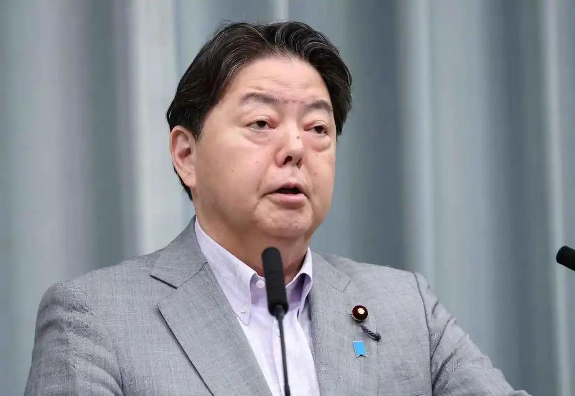 日本对中俄联合声明提出抗议！在中俄发表联合声明之后，5月9日，日本官房长官林芳正