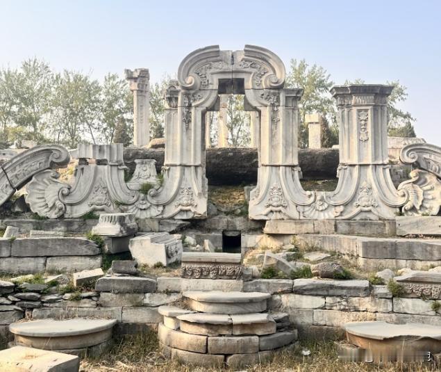 法国归还文物了但人家提条件，法国那边要求，我们必须要用国际标准保存，并且向公众