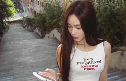 S家异动频现：Lily欧洲久未归，小S搬离独居引婚变疑云小S的二女儿Lily在