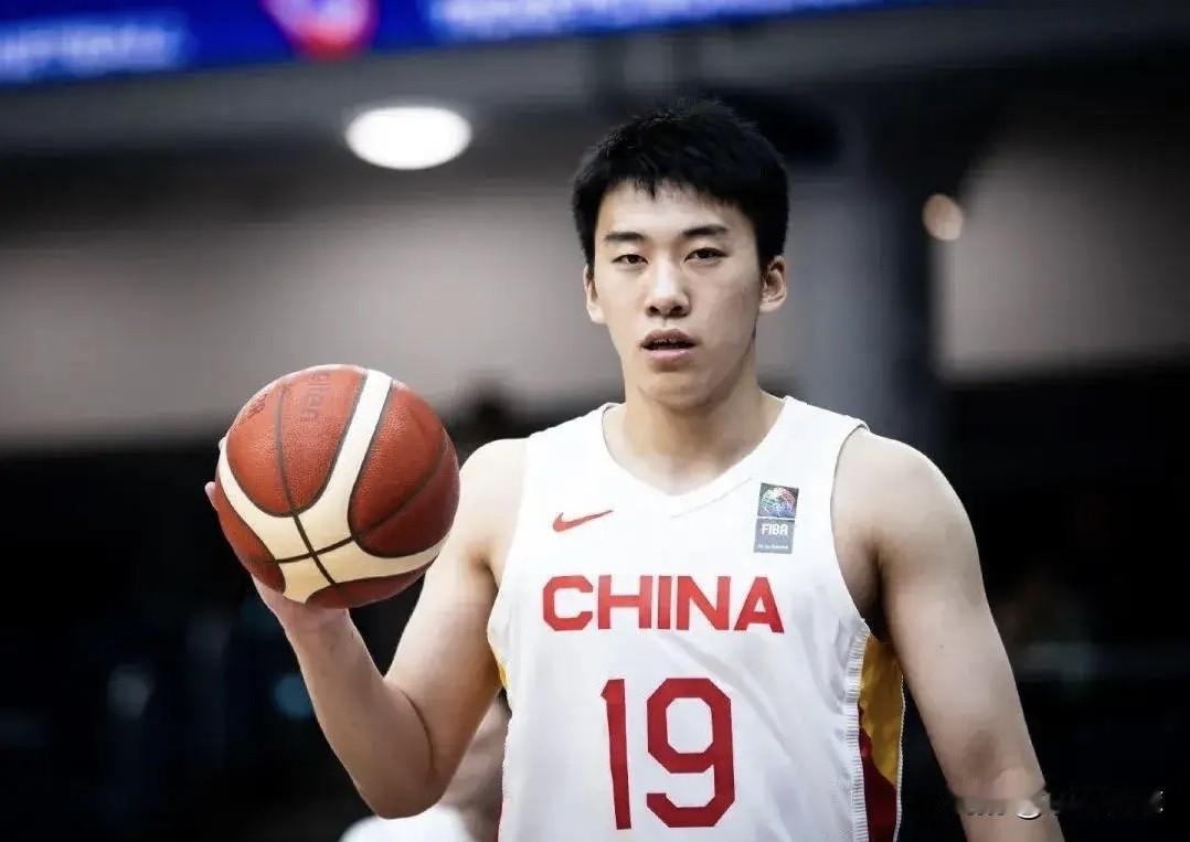王俊杰让中国男篮有了新变化。有意思的是，他连一场CBA比赛都没打过。在国家队