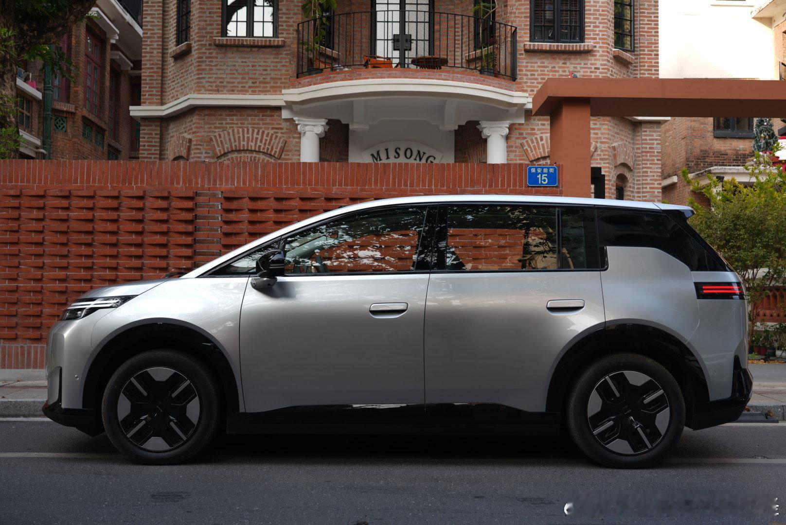 我摊牌了，埃安N60的叶师傅，可能在我家安了摄像头。豪华电动超跑教父最新力作国