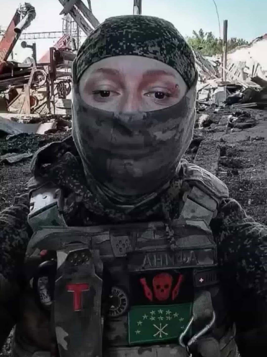 罕见俄军女战斗英雄曝光：在乌克兰前线当狙击手，真是女人也玩命了！近日，俄军一名来