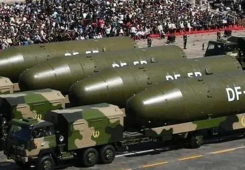 中国的核弹头到底有多少？俄罗斯专家和美国军情报告都给出个预测。美国国防部每年