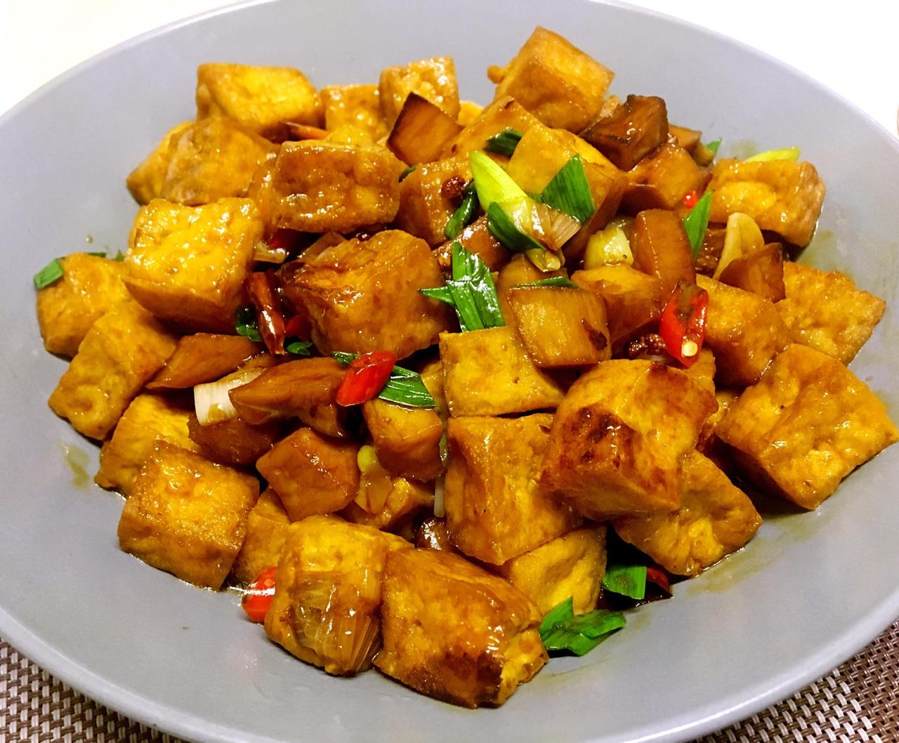 成都江湖菜，这家春熙路的老店好好吃！饕林餐厅美食推荐：1、宫保豆腐、非遗活
