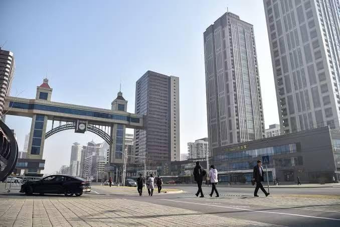 西方傻眼了！《华尔街日报》称朝鲜为“全球最惊人的经济成功故事”。这话从向来对