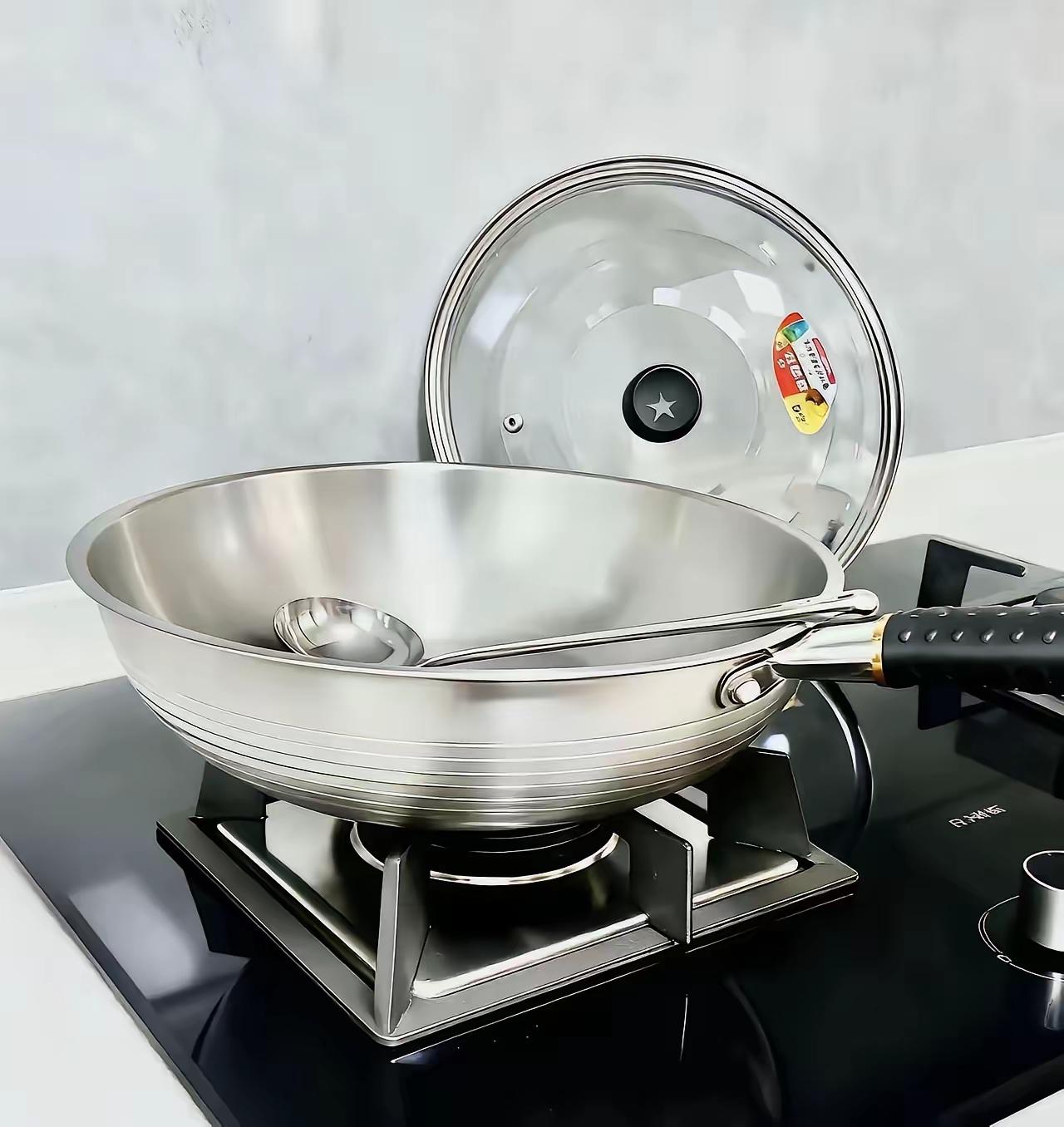 一夜涨粉19万！一个停产多年的铁锅凭什么能原地起飞不是运气砸脸不是流