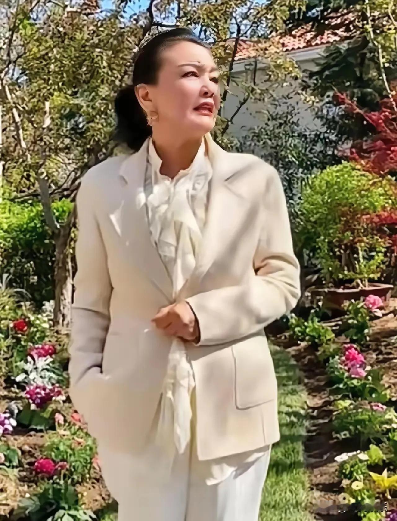 张兰大姐真是个女强人，有人说她媳妇也在开播一句太伤气立下规矩张兰在直播间里那句