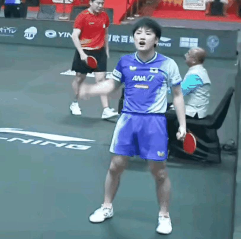 大多数是人不喜欢张本智和的原因：赢了球疯狂咆哮输了球一声不吭，垂头丧气，满脸