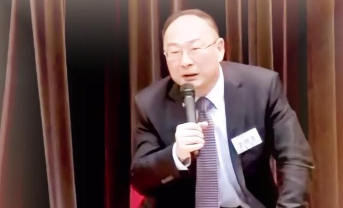 金灿荣：2000年，美国砸下几十亿美元，集结全美顶尖军工团队研发电磁炮。放出豪言