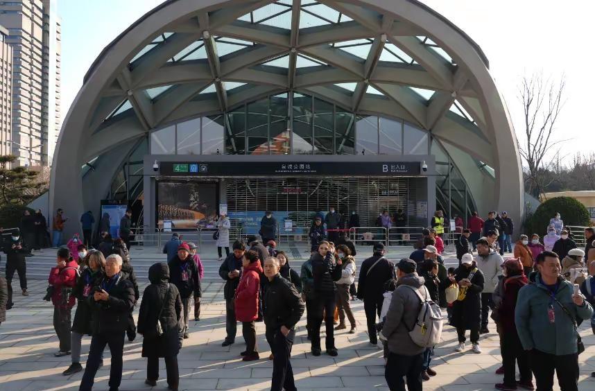 济南地铁四号线正式开通！通勤方案来了！2025年12月27日准时开通，住在西边的