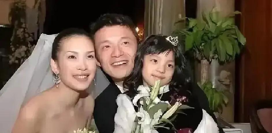 婚姻里有个死穴，多数夫妻不敢碰，一碰就碎。不是出轨，不是穷。是“到底何时要