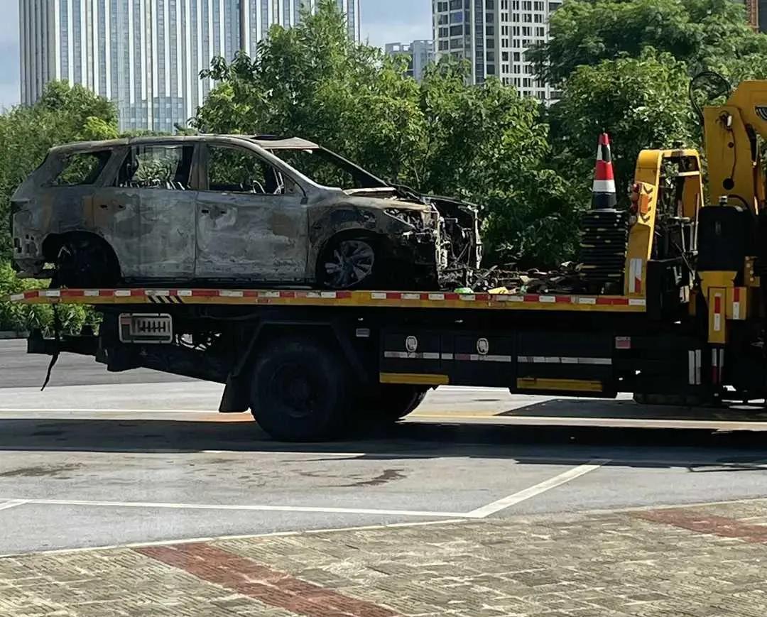 都烧成这样了，你们能认出这是什么车吗？