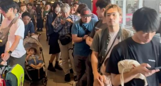 日本怎么都没想到，曾经引以为傲的三大优势，如今正一个个走下神坛。 最先动摇的