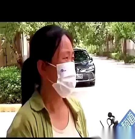 河南郑州那对夫妻，婚是离定了。公公下葬那天，丈夫拿着手机，看着一万七的转账记录