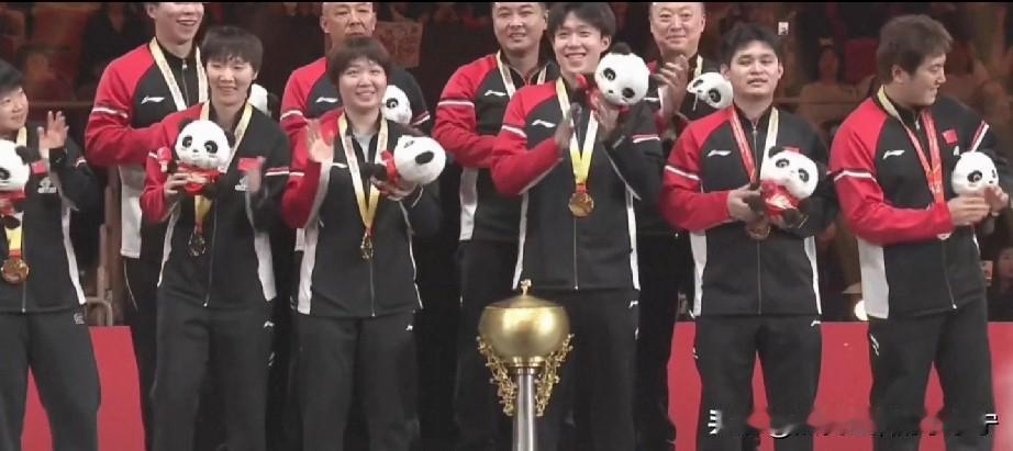 成都混团决赛，日本队太信任张本兄妹了！如果女单弃用张本美和，而用大藤沙