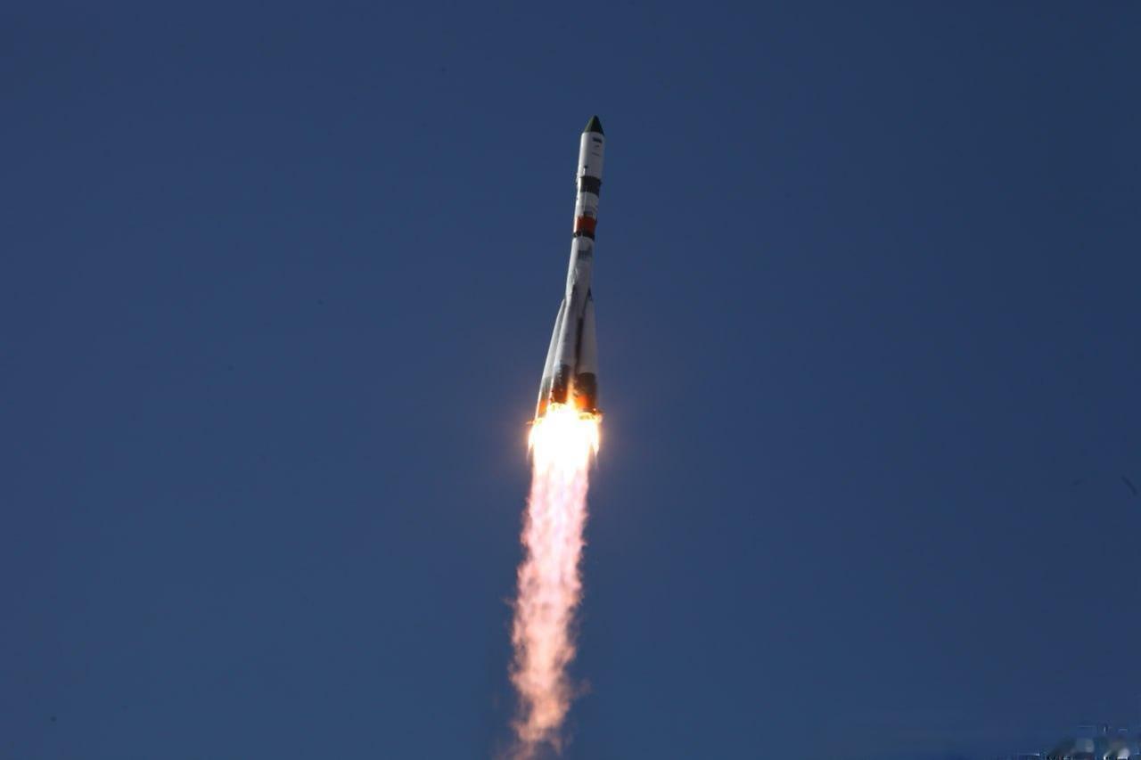 普京签署了一项“允许‘俄罗斯国家航天集团’在火箭、卫星和航天基础设施上投放广告”