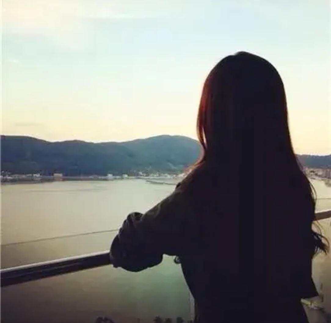 堂姐今年43岁，做了一个善举，就得了一段好姻缘，买菜时，帮一个阿姨付了2元钱，没