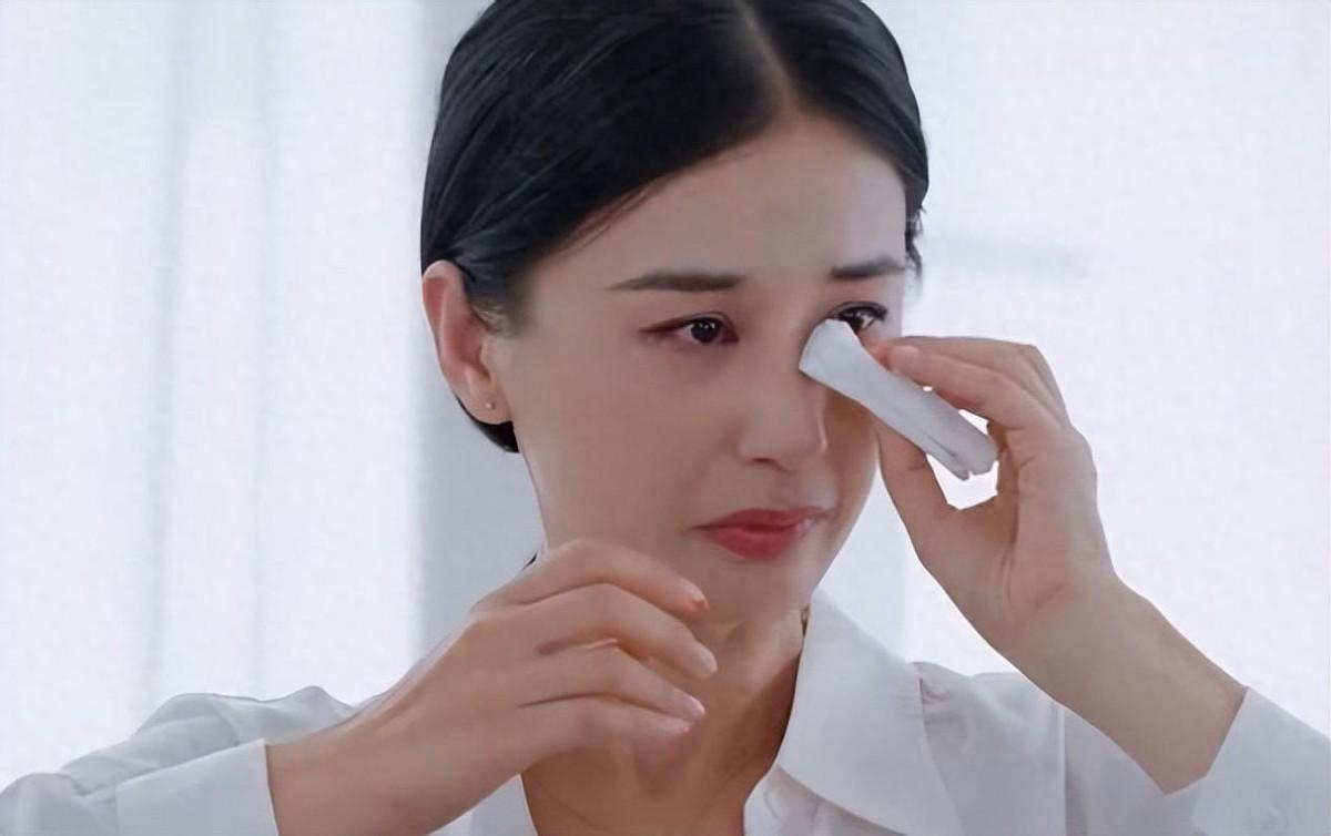 黄圣依太单纯了，永远不是老谋深算的杨子的对手，一切尽在他的掌控之中！ 黄圣依