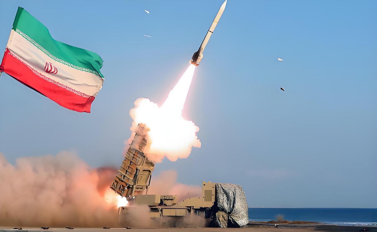 伊朗为啥急着买中国武器？说白了，就是被美国和以色列逼的——F-35天天在头上飞，