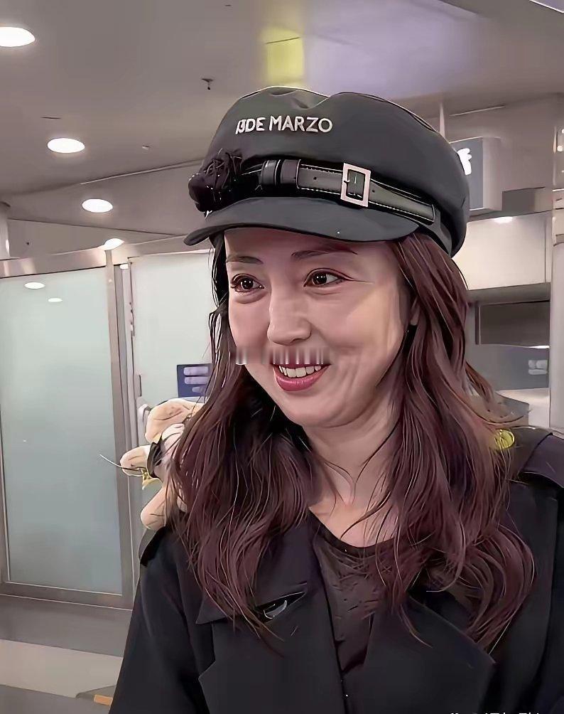 路人拍的董璇，居然是这个样子的，吓到了！​​​​​