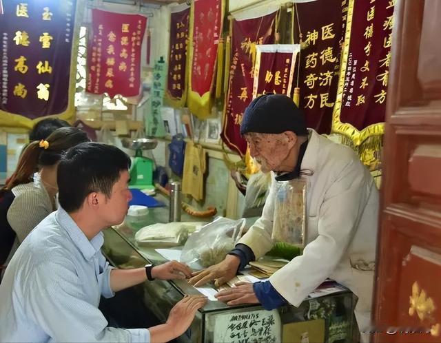 现代医学普及的今天，传统中医还有出路吗？这些独特优势让普通人持续受益。每次去