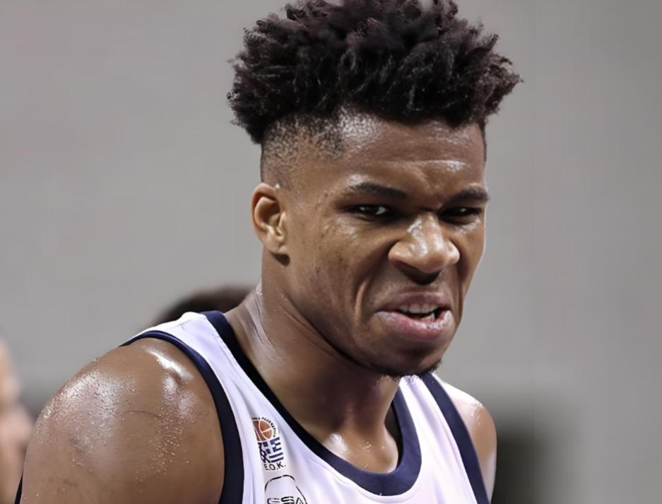 字母哥你到底走不走，雄鹿队友向他发起灵魂拷问，真烦了！今日，雄鹿球员波蒂斯在参